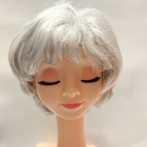Silver Pixie-Bob Wig with Feathered Layers